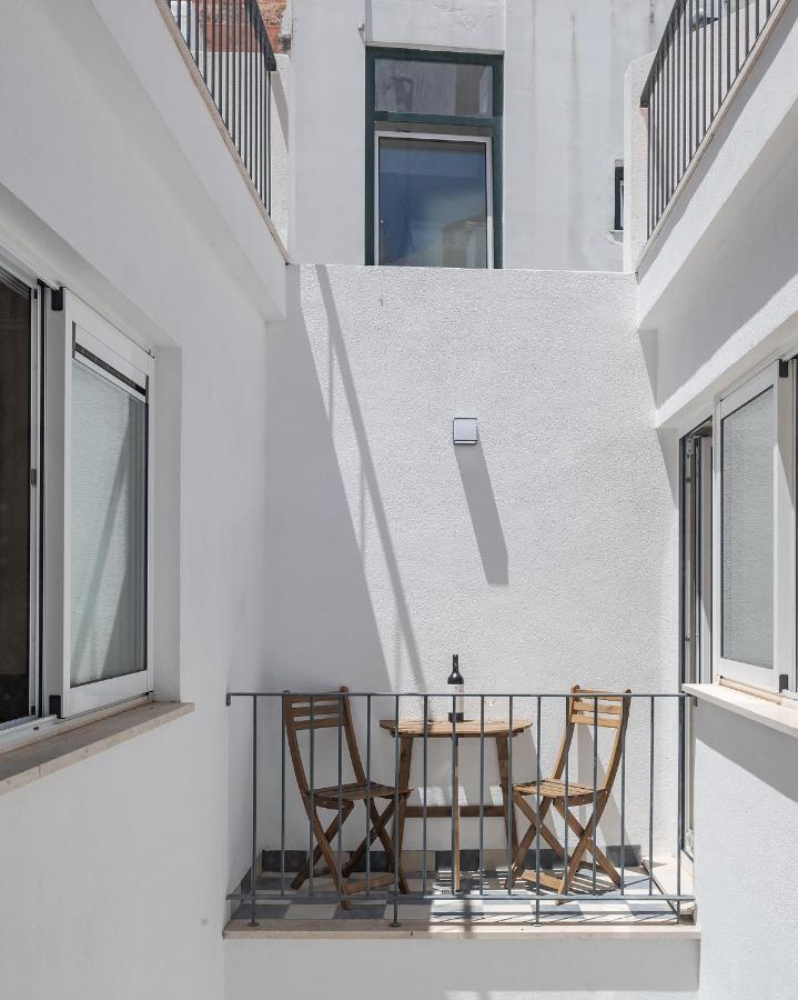 Peixeira Studios And Apartments Lisboa Екстериор снимка